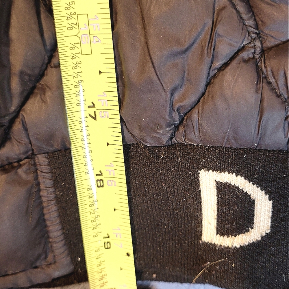 ✨ DKNY Girls Black Quilted Puffer Jacket • Cozy Winter Warmth 🖤❄️ - Picture 16 of 17